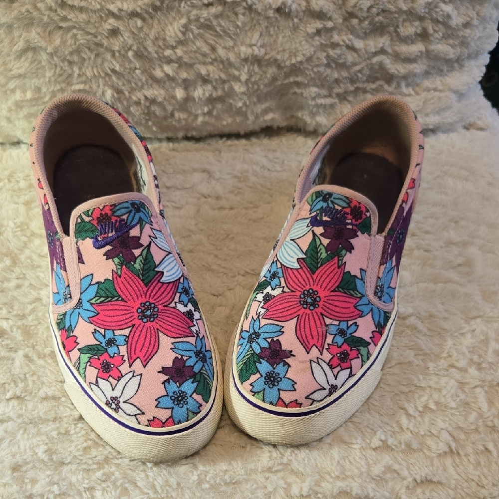 Nike Floral Multicolor Slip-On Sneakers